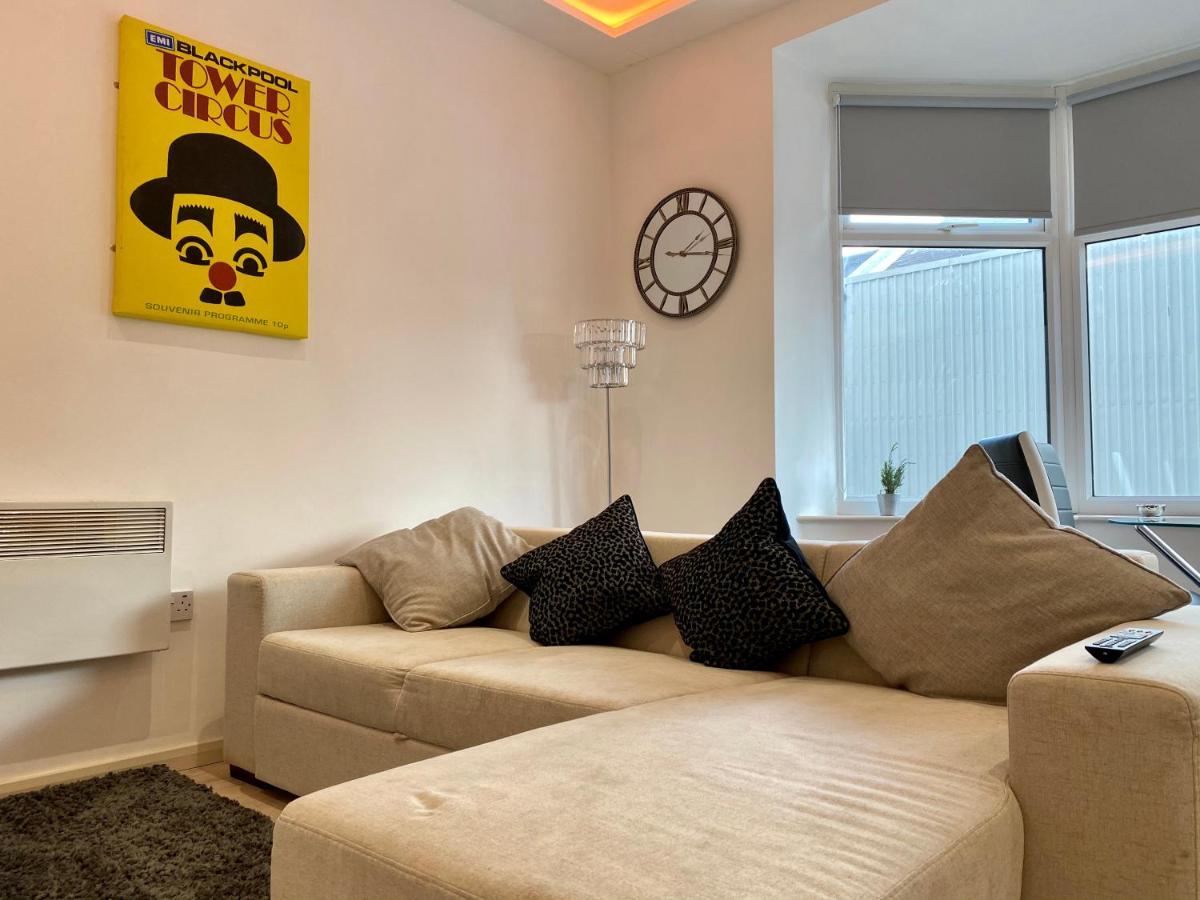 Princess Theatre Beach View Apartments By Blackpool Service Apartments Eksteriør billede